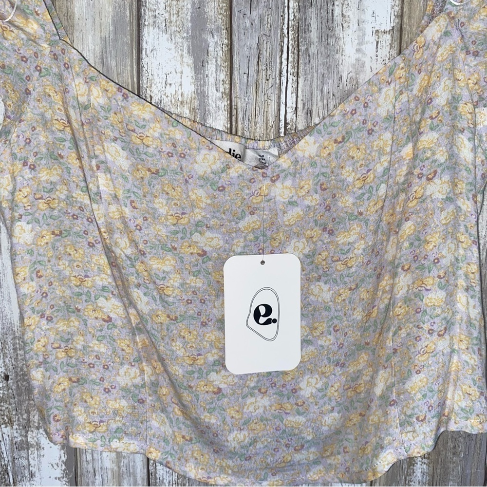 NWT Elodie Floral Light Mauve Crop - Picture 5 of 5